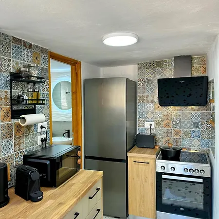 Michalis Urbanhome With Parking 펜션 *