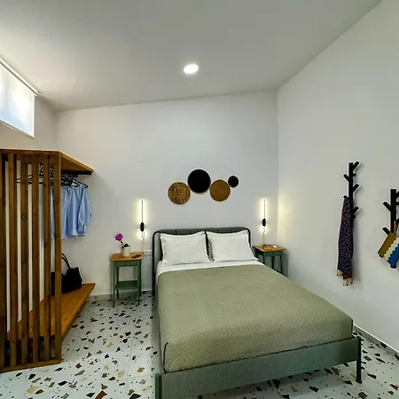 펜션 Michalis Urbanhome With Parking