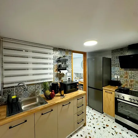 펜션 Michalis Urbanhome With Parking *
